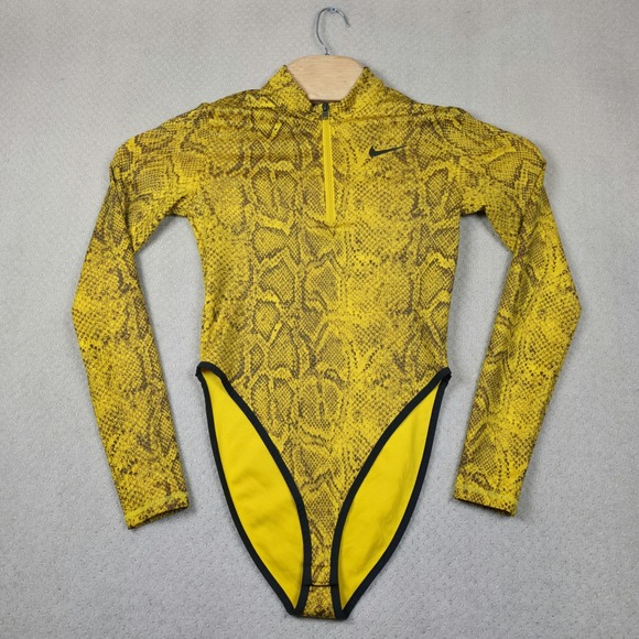 Nike Womens Bodysuit S Yellow Snakeskin Print Mock Neck 1/4 Zip Top CJ6355-735 - Picture 1 of 9